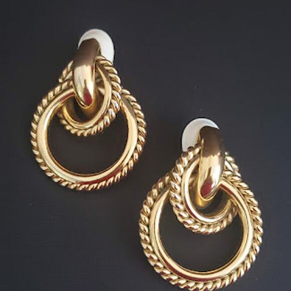 Vintage Givenchy Double Hoop Rope Earrings 1980's Gold Plated Clip On Signed - Picture 1 of 6